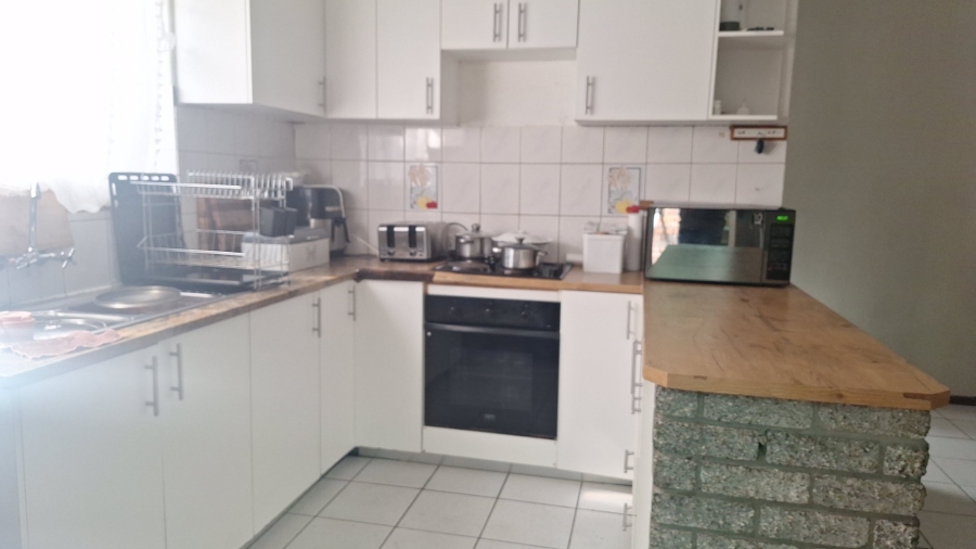 5 Bedroom Property for Sale in Retreat Western Cape